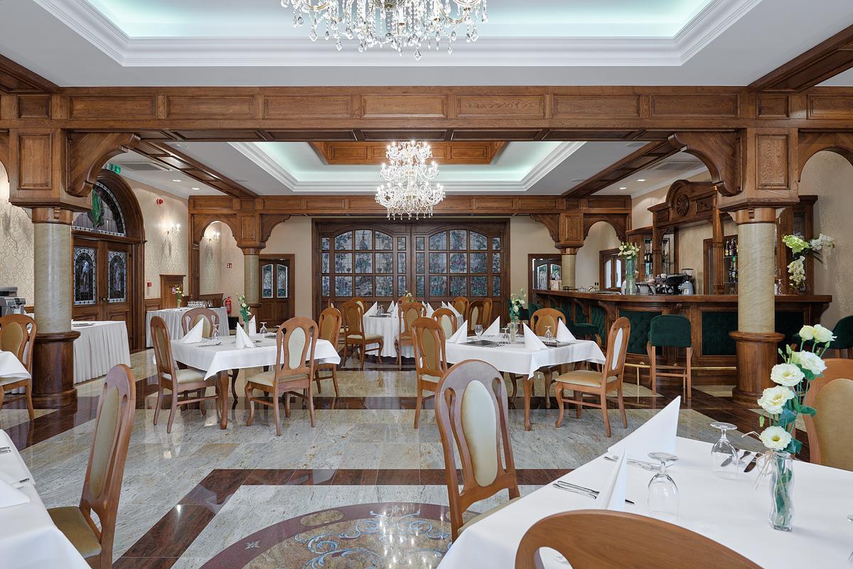 Hotel Palac Poledno Ngoại thất bức ảnh